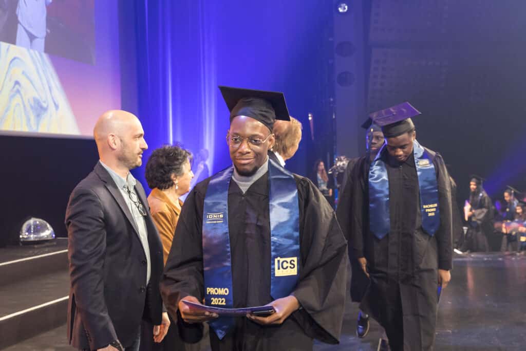 Les diplomés de l'ICS BEGUE