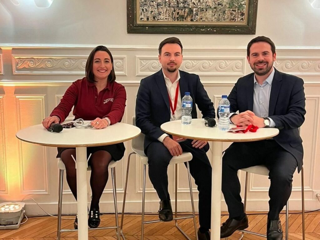 Aymeric Journot  et Dogfinance