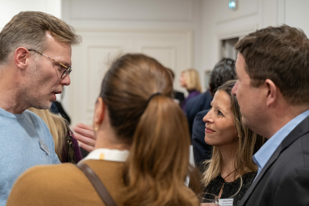 Rencontre des anciens élèves de l’ICS Bégué, dédiée aux échanges professionnels et au partage d’opportunités.