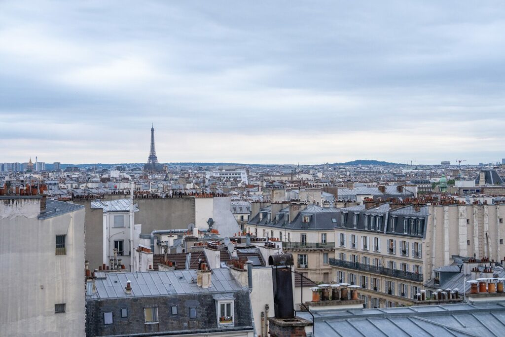 Campus de l'ICS Bégué Paris, vue sur la tour Eiffel